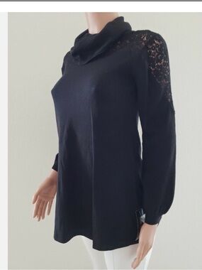 Women’s Style & Co Black Tunic Sweater NWT